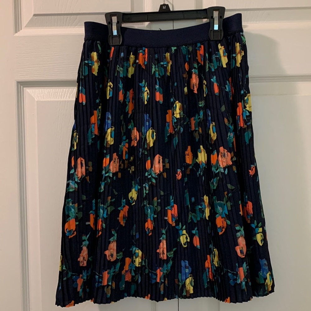EUC- Merona - Womens Skirt- Sz S